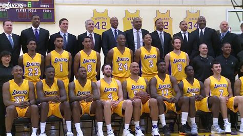 Lakers take 1.